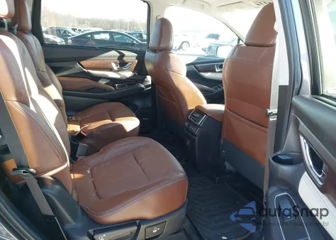 2020 Subaru Ascent Touring z USA, uszkodzony, nr VIN 4S4WMARDXL3453325